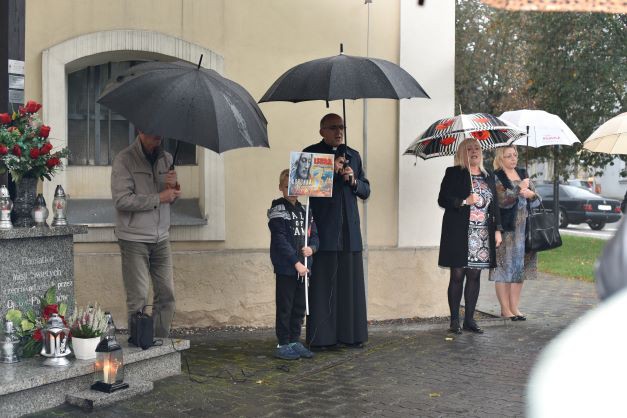 28.09.2021r. - Koronka na Ulicach Miast Świata