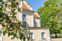 Kościół i okolica