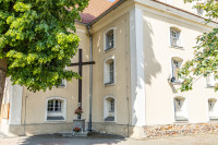 Kościół i okolica