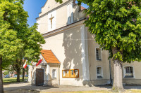 Kościół i okolica