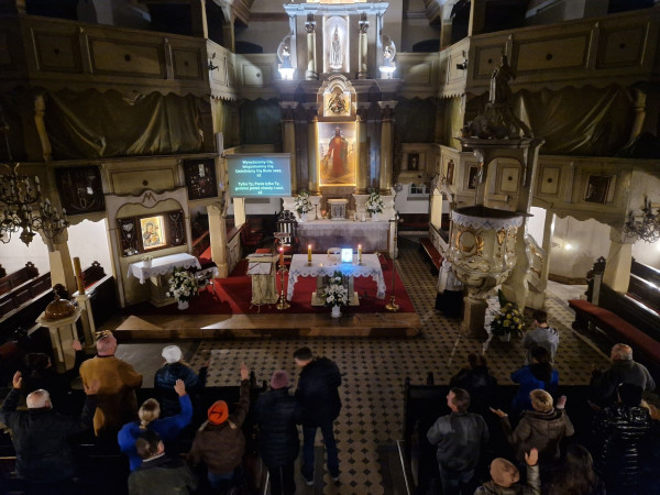 Wielbienie z modlitwą uwielbienia i prośbą o uzdrowienie