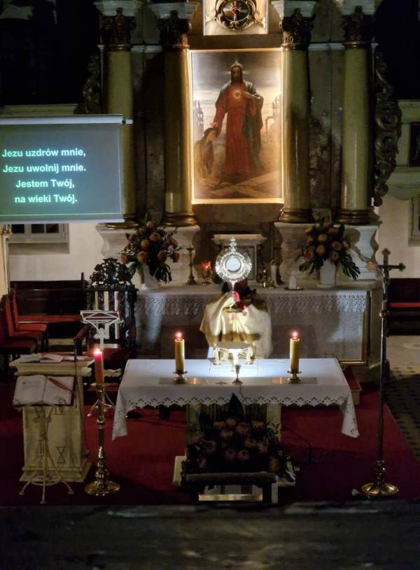 Wielbienie prowadzone przez Wspólnotę Uwielbienie