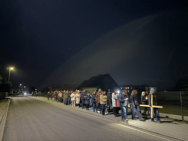 Nabożeństwo drogi krzyżowej w Glinnie