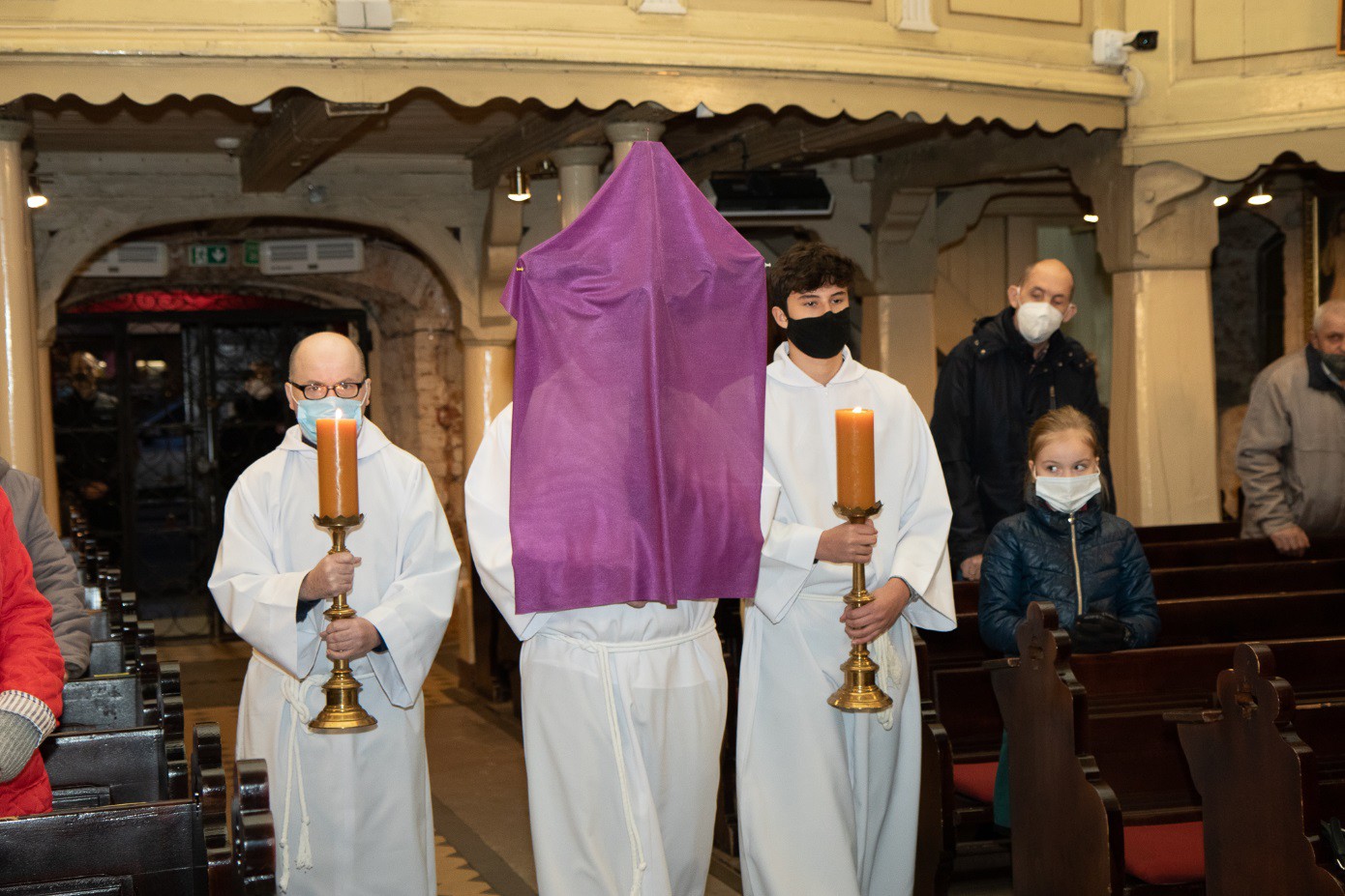 Wielki Piątek - Liturgia Męki Pańskiej